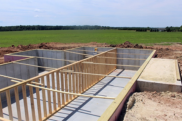 Why Don't Homes in Florida Have Basements Like They Do Up North?